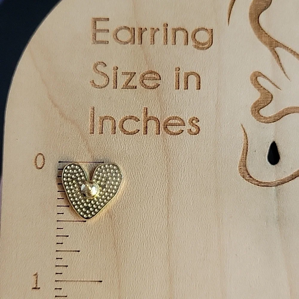 BURGUNDY HEART STUD EARRINGS - Picture 4 of 7